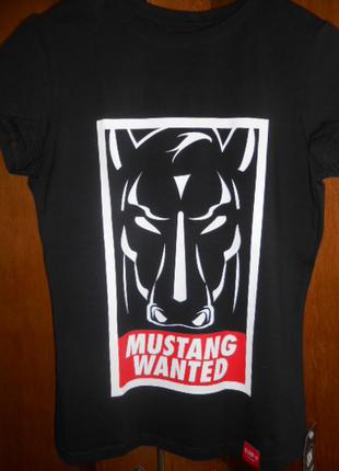 Оригінальна футболка з принтом "mustang wanted"2 фото