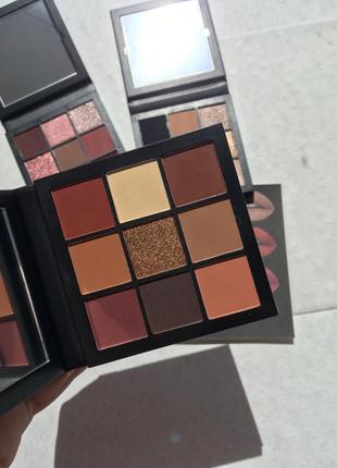 Палетка тіней hudabeauty