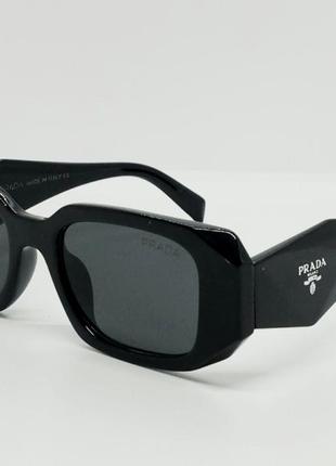 Prada стильные женские солнцезащитные очки черные глянец