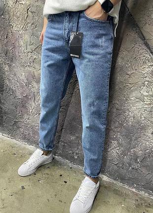 Джинсы mom