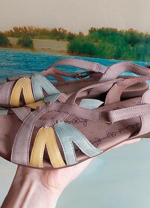 Шкіряні босоніжки hotter,розмір 5.5