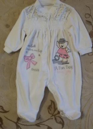 Гарний ошатний чоловічок на дівчинку 6-12м