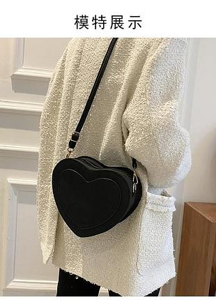 Сумка женская чёрная через плечо новинка