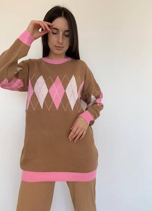 Жіночий светр з ромбами колір кемел one size park karon