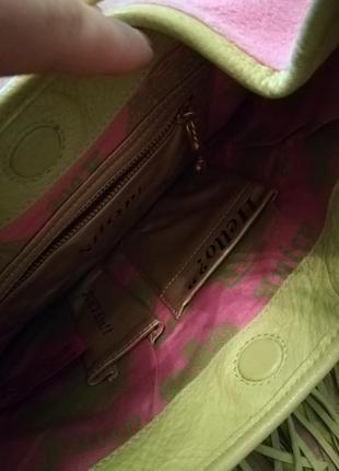 Яскрава сумочка juicy couture8 фото
