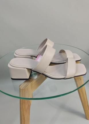 Босоножки женские