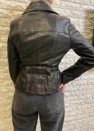 Женская кожаная курточка, м2 фото
