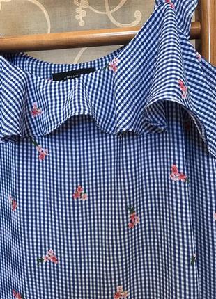 Дуже гарна і стильна брендовий блузка 20.