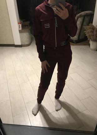 Спортивний костюм , спортивний костюм