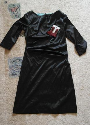 Интересное атласное платье