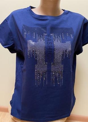 Темно-синя футболка з камінцями💙💙💙