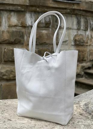 Белая сумка кожаная шоппер