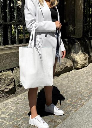 Белая сумка кожаная шоппер