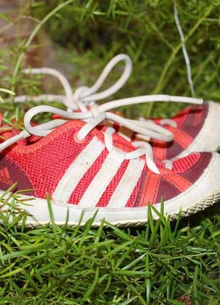 Дитячі кросівки adidas 21 р. устілка 13-13,5 см