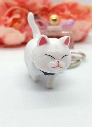 🐱🌸 милий брелок для ключів "білий котик" кіт кошеня котенок4 фото