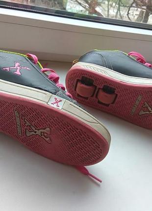 Кросівки, хільси ролики