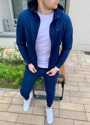 Спортивний костюм