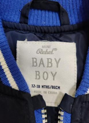 Куртка-бомбер с нашивками rebel baby boy 12/18 мес (86 см)3 фото