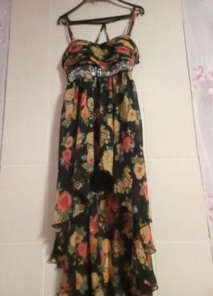 Сукня зі шлейфом в квітковий принт / платье со шлейфом в цветочний принт