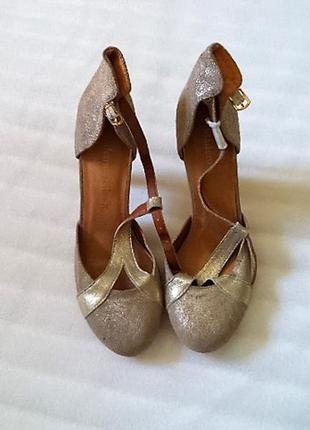 Кожа!роман. босоножки от крутого брэнда mademoiselle с мягкой стелькой на узкую ногу
