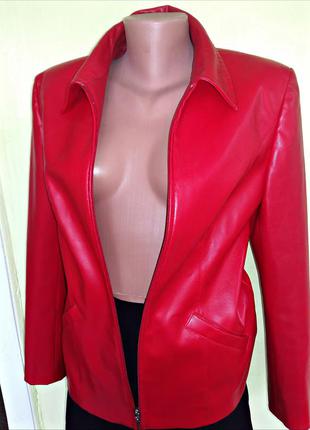 Куртка красная "под кожу" стильная легкая4 фото