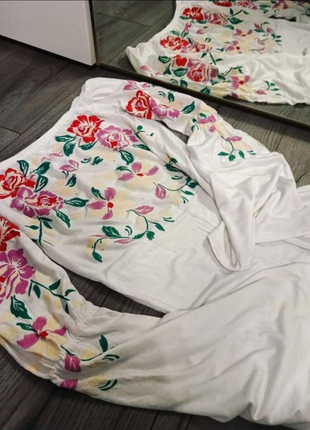Біле довге максі плаття вишиванка boohoo