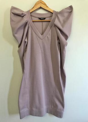 Платье tago с акцентными плечами подплечниками1 фото