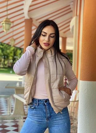Стильна жіноча жилетка