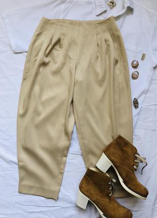 Бежеві бріджі