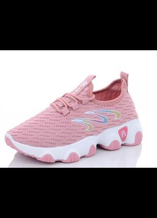 Стильні текстильні кросівки