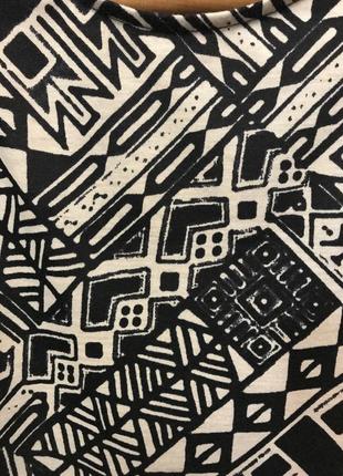 Очень красивая и стильная брендовая блузка 19.