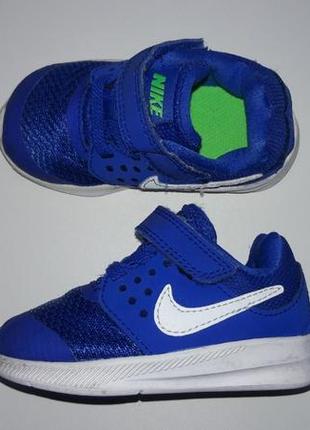 Кроссовки nike p.215 фото