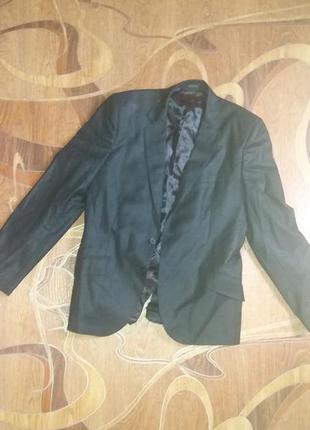 Піджак від модного італійського бренду