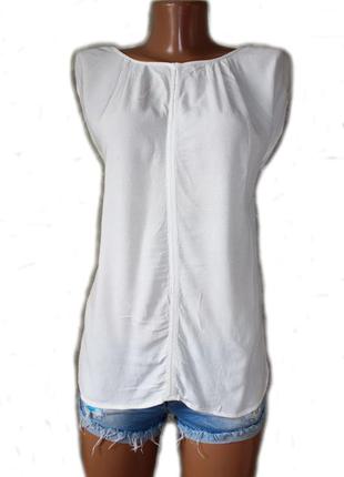 Блуза футболка біла майка в спортивному стилі з золотими нитками