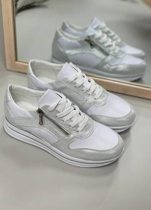 Жіночі кросівки з натуральної шкіри