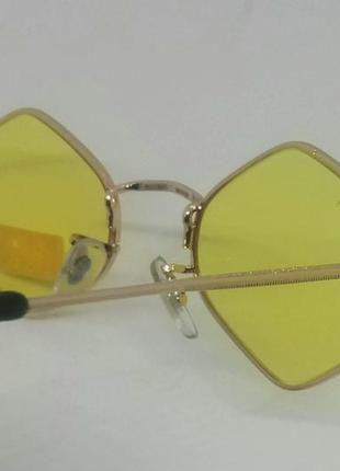 Очки в стиле ray ban  унисекс солнцезащитные ромбовидные желтые в золотом металле7 фото