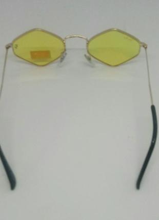 Очки в стиле ray ban  унисекс солнцезащитные ромбовидные желтые в золотом металле4 фото