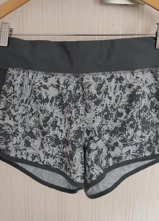 Жіночі шорти розмір м