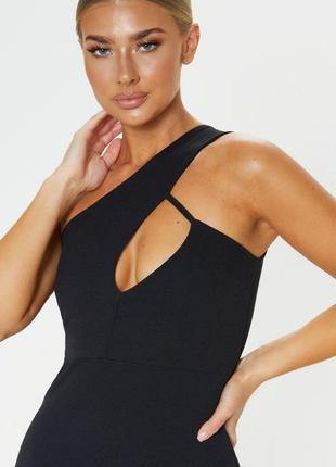 Черное платье-миди с асимметричным вырезом на одно плечо3 фото