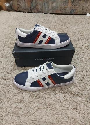 Очень крутые  кроссовки tommy hilfiger us9-25.5cm