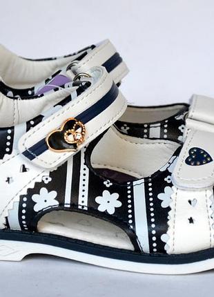 Красивые босоножки для девочек том. м. 26-31