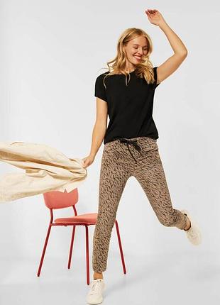 Штани з принтом street one bonny camel
