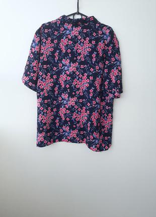 Актуальна сорочка з коротким рукавом в квітковий принт великий розмір 3xl#батл#3 фото