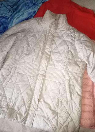 Супер батал! лёгкая утеплённая стёганая куртка цвета ванили,60-62разм.7 фото
