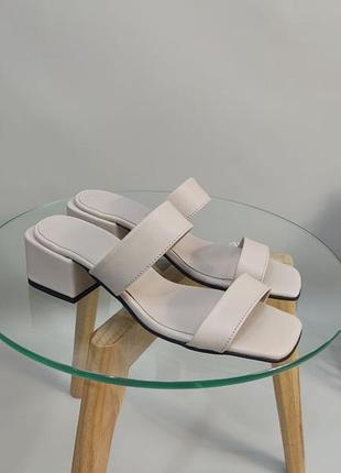 Шкіряні шльопанці квадратний носик шльопки з натуральної шкіри