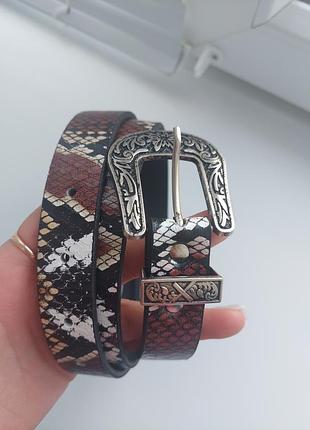 Пояс зі зміїним принтом. ремінь