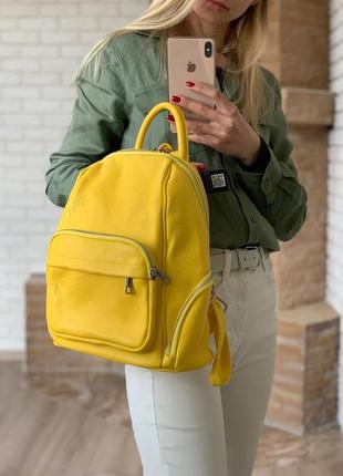 Жовтий шкіряний рюкзак міський жіночий з натуральної шкіри2 фото