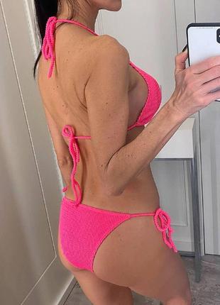 Женский раздельный купальник жатка на завязках розовый неон4 фото