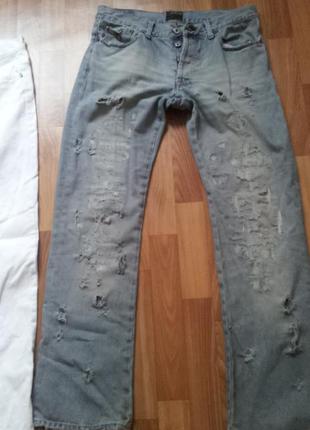 Крутые и модные рванные джинсы4 фото