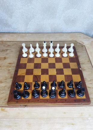 Шахи срср радянські шахова дошка з шаховими фігурами